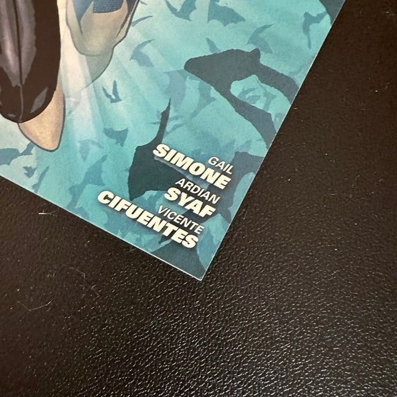 Batgirl 1 New 52 First Print Signed Adam Hughes Gail Simone NM 9.8 Comic Book - Picture 5 of 9